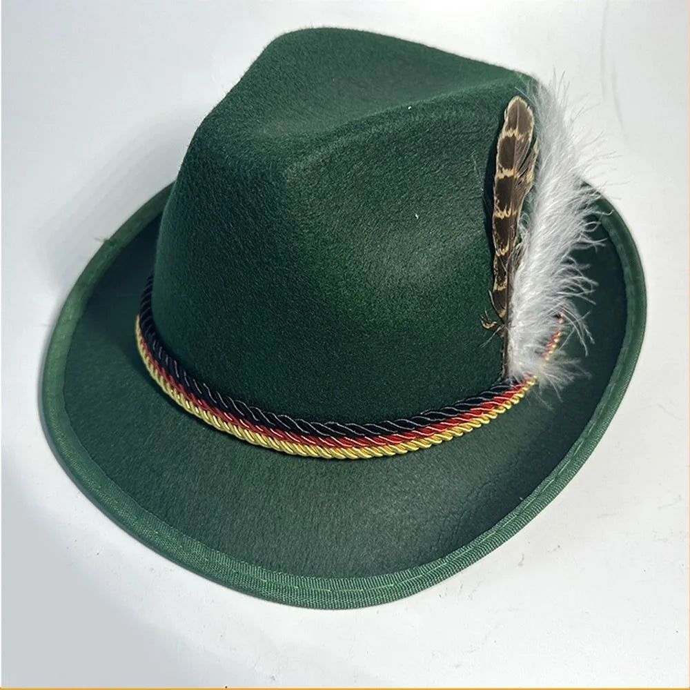 Hochwertiger Oktoberfest Fedora Hut für Herren mit auffälliger Feder, traditionell und festlich, ein echtes Highlight.