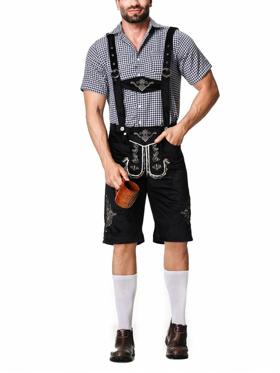 Klassische bayerische Tracht für Herren: Kurze Lederhose, traditionelles Hemd. Ideal für Feste.