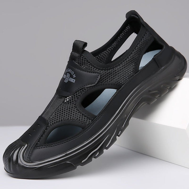 Stylische Herren Orthopädische Sandalen von der Seite. Ideal für Sommer, Freizeit & Reisen, rutschfest.