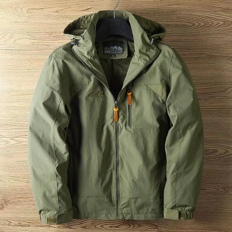 "Herren Outdoorjacke, wasserdicht, atmungsaktiv, in Blau, stilvolles Design, ideal für Wandern und Trekking."