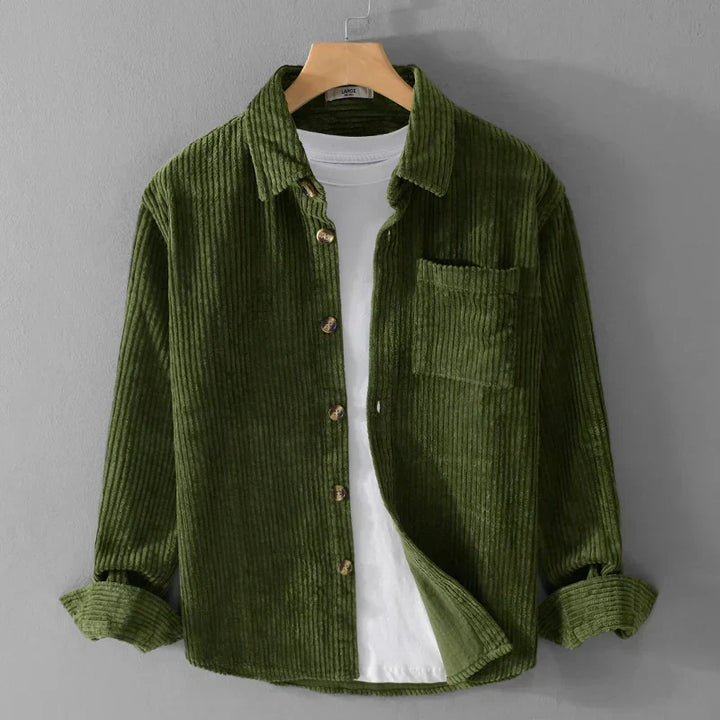 Herren Overshirt-Jacke in Grün für Herbstmode, vielseitig als Freizeitjacke oder Business Casual Outfit.