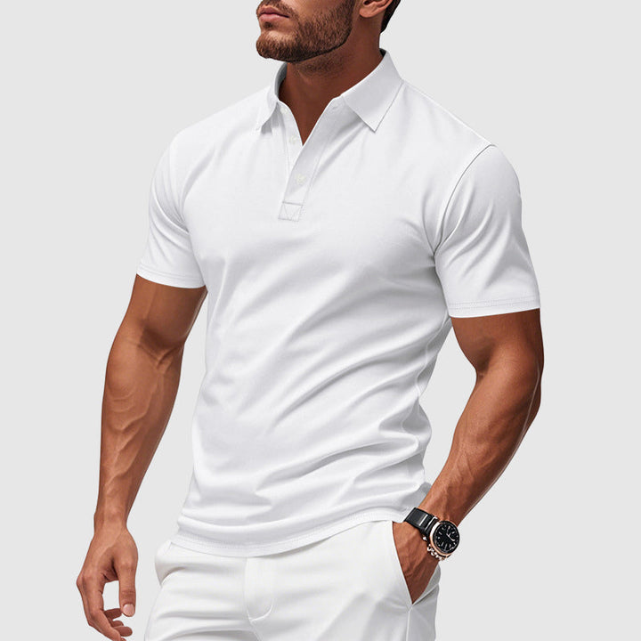 Klassisches weißes Herren-Poloshirt kurzarm, formstabil. Sportlicher Schnitt für stilvolle Herrenmode.