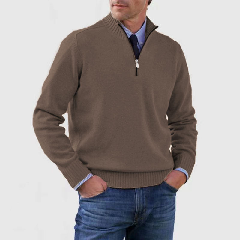 Schicker Herren Pullover mit Halbreißverschluss, Vorderansicht. Bequem, stilvoll & modern.