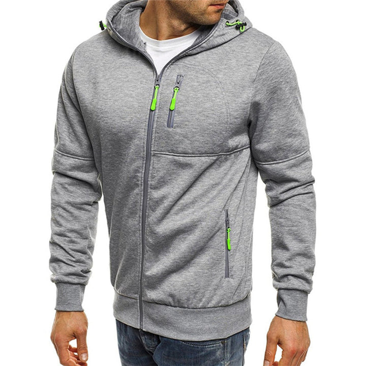 Gemütlicher Herren Hoodie mit gefütterter Kapuze. Perfekt als lässiges Herrenoberteil für kühle Tage.