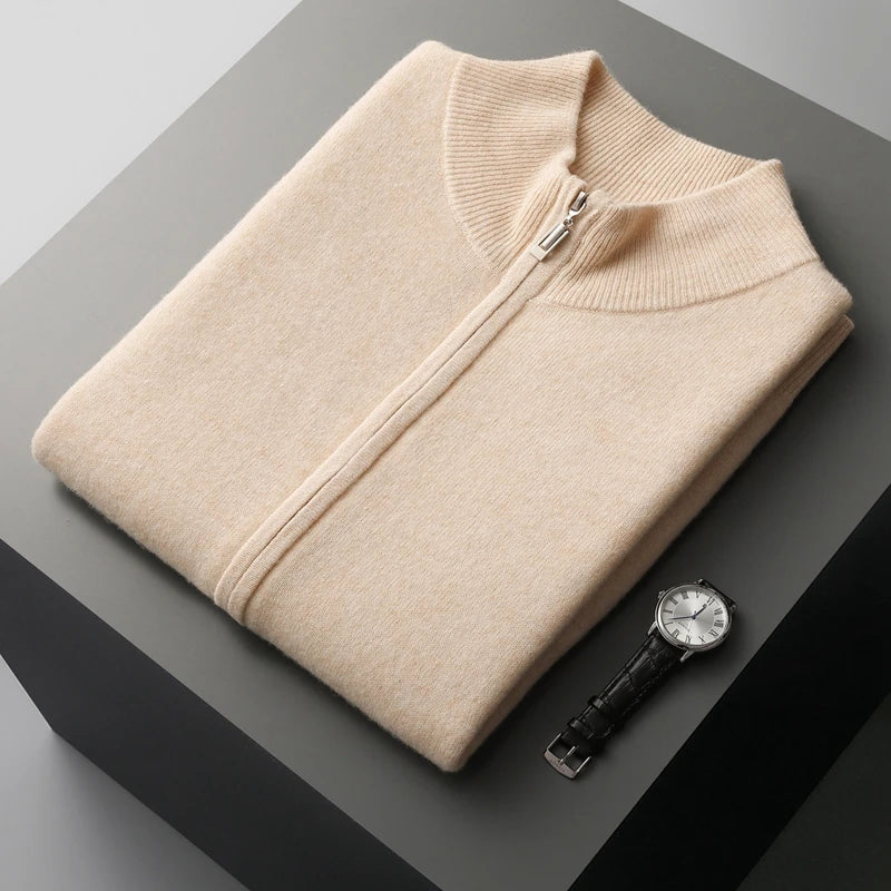 Herren Reißverschlussweste mit Seitentaschen, ideal für stilvolles Layering in Frühling/Herbst. Komfortabel, casual.