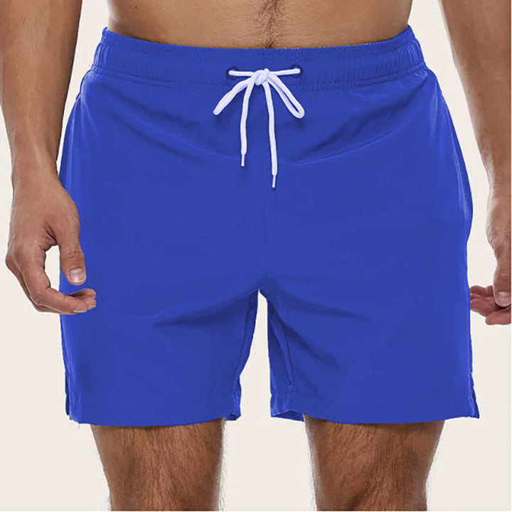 Elegante Herren Badehose, minimalistisches Design. Ideal für stilvolle Sommerlooks.