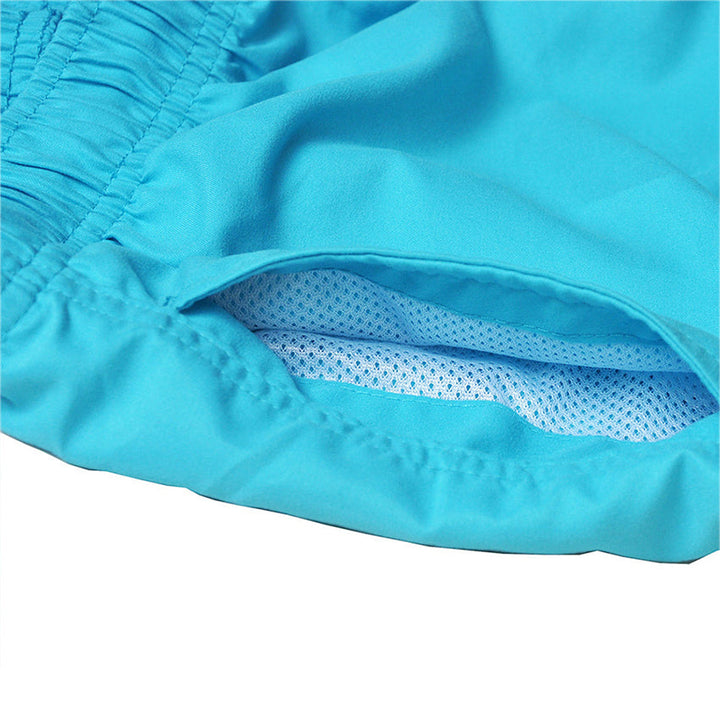 Blaue Herren Schwimmshorts, stilvolles Design. Ideal für Pool & Freizeit.