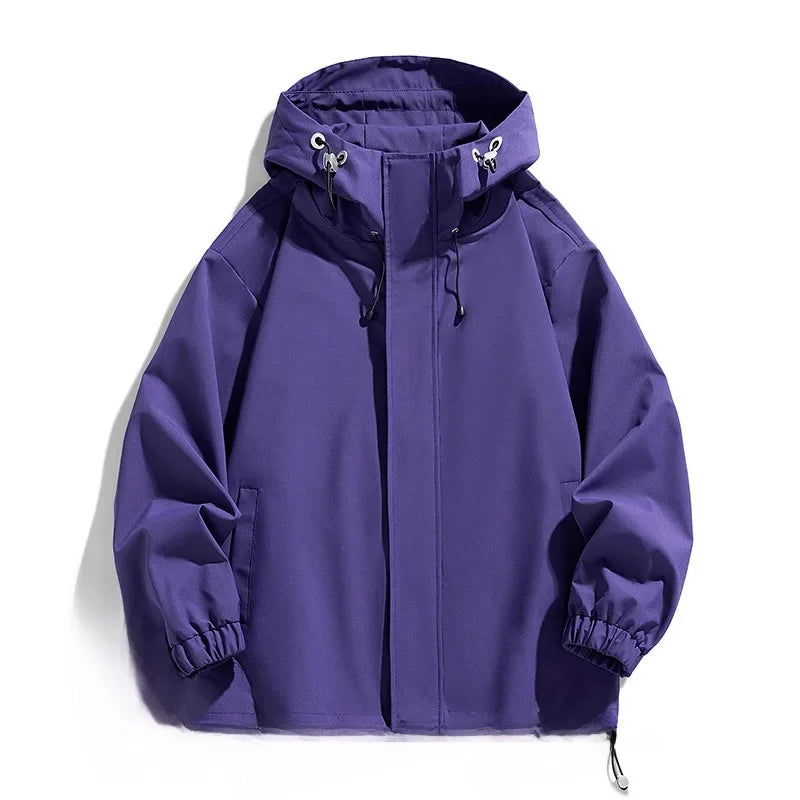 Robuste Winterjacke für Herren, Übergröße, mit Kapuze. Warme Skijacke für Wintersport und Outdoor.
