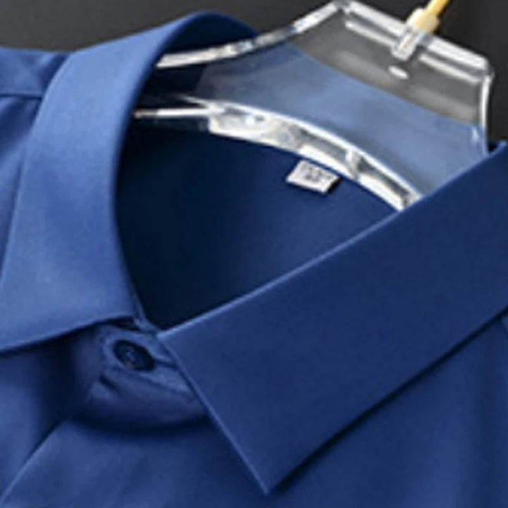 Stilvolles Freizeithemd für Herren, slim fit, faltenfrei & bügelfrei, in Schwarz, lässig und bequem.