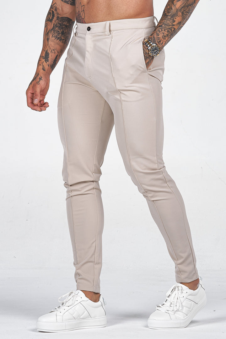 Herren Slim-Fit Hose mit Tapered Schnitt, schmal geschnitten, ideal für den modernen Frühlings-Look.