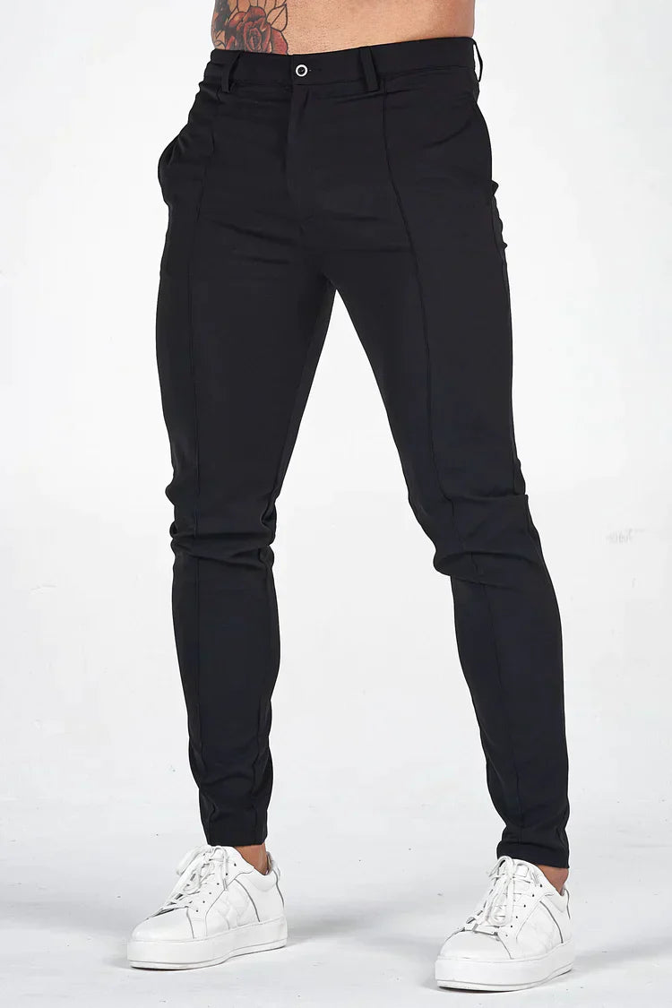 Beige Slim-Fit Hose für Herren, elegant und vielseitig, perfekt für Business oder entspannte Frühlings-Outfits.