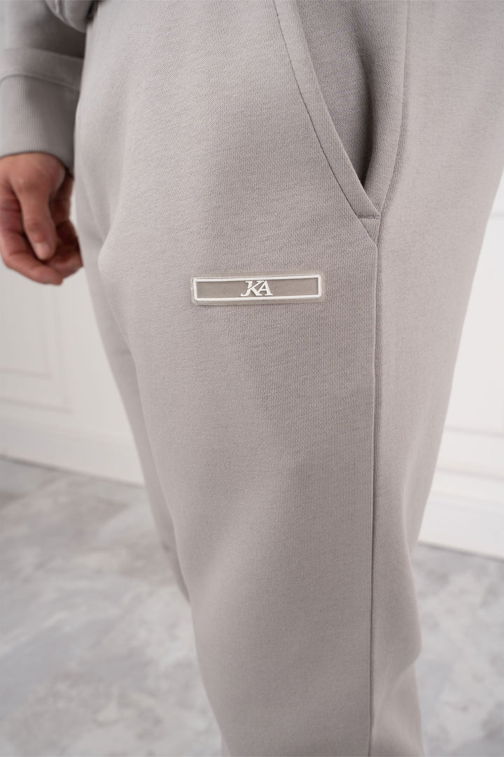 Herren Slim Fit Trainingsanzug mit Kapuze & Jogginghose für Sport & Freizeit.