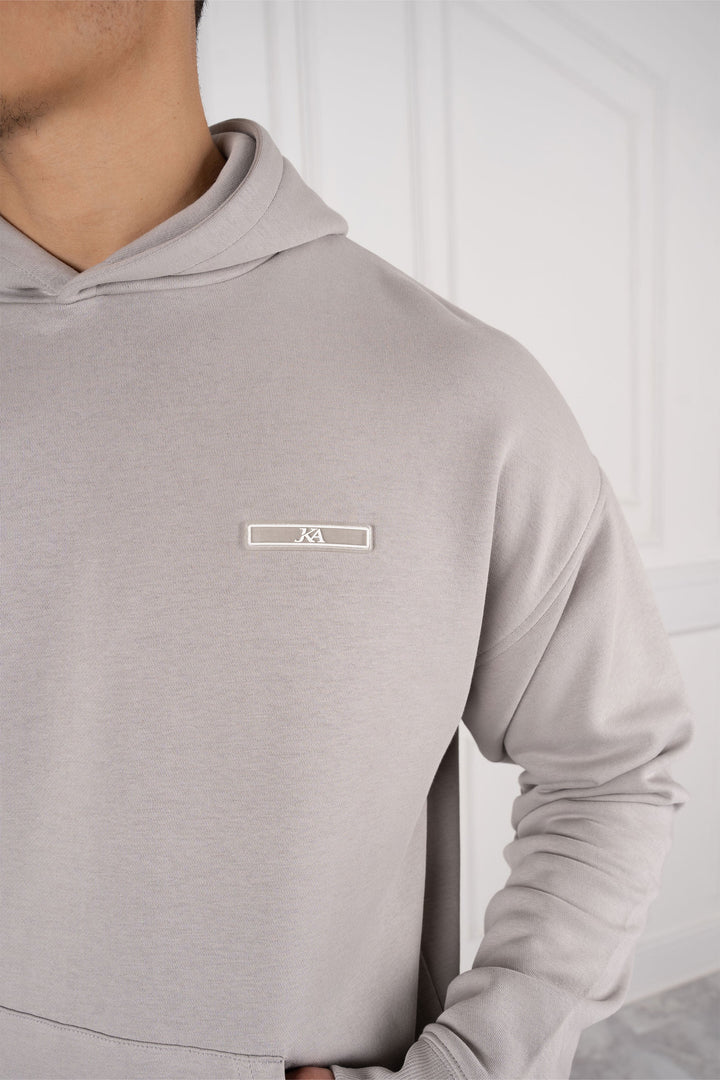 Sportlicher Herren Kapuzenpullover des Slim Fit Trainingsanzugs mit Reißverschluss, ideal für Fitness.