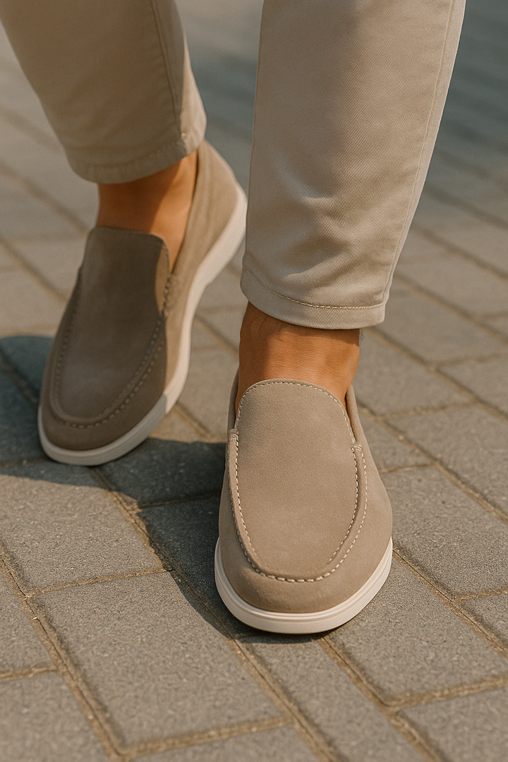 Stylischer Herren Casual Loafer in Dunkelblau, bequemer Slip-On für Alltag und Freizeit.