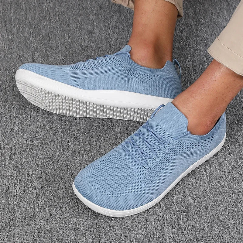 Herren Sneaker: Bequemer, atmungsaktiver Alltagsschuh mit weiter Zehenbox für optimalen Komfort.