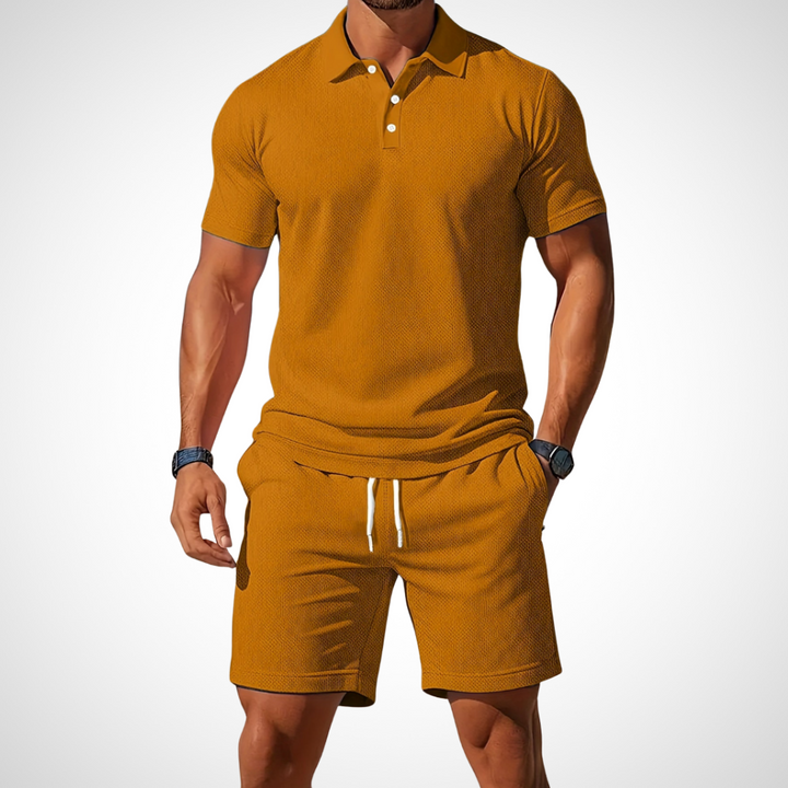Stylisches Herren Sommer Poloshirt und Shorts Set für Urlaub, Strand und Freizeit.