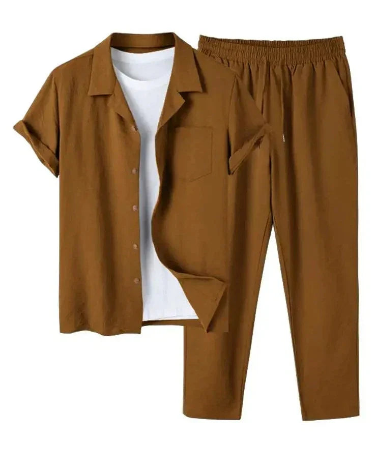 Herren Sommer-Set: bequemes Kurzarmshirt & knielange Hose. Stilvolles, atmungsaktives Outfit für Freizeit & Strand.