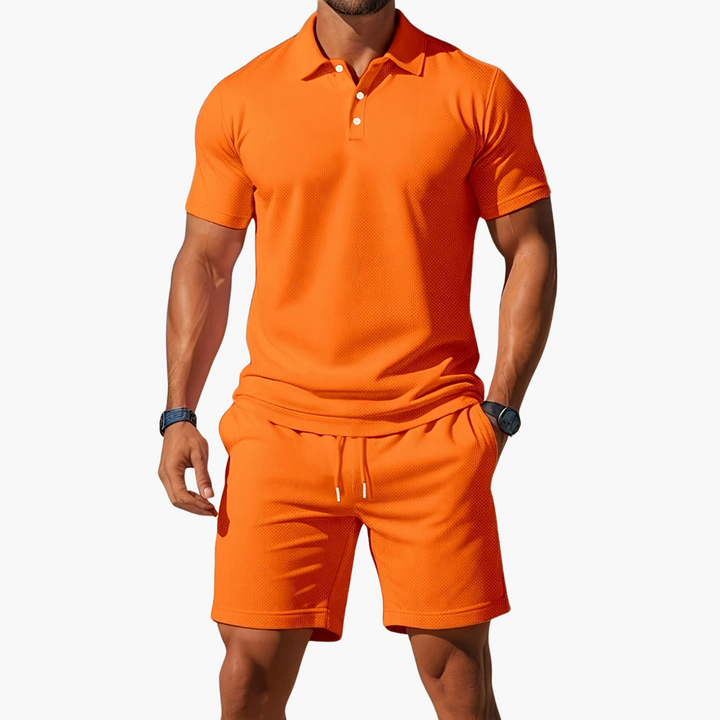 Bequemes Herren Zweiteiler Sommer Set: Polohemd, Shorts mit Kordelzug & Knopfleiste, Schwarz.