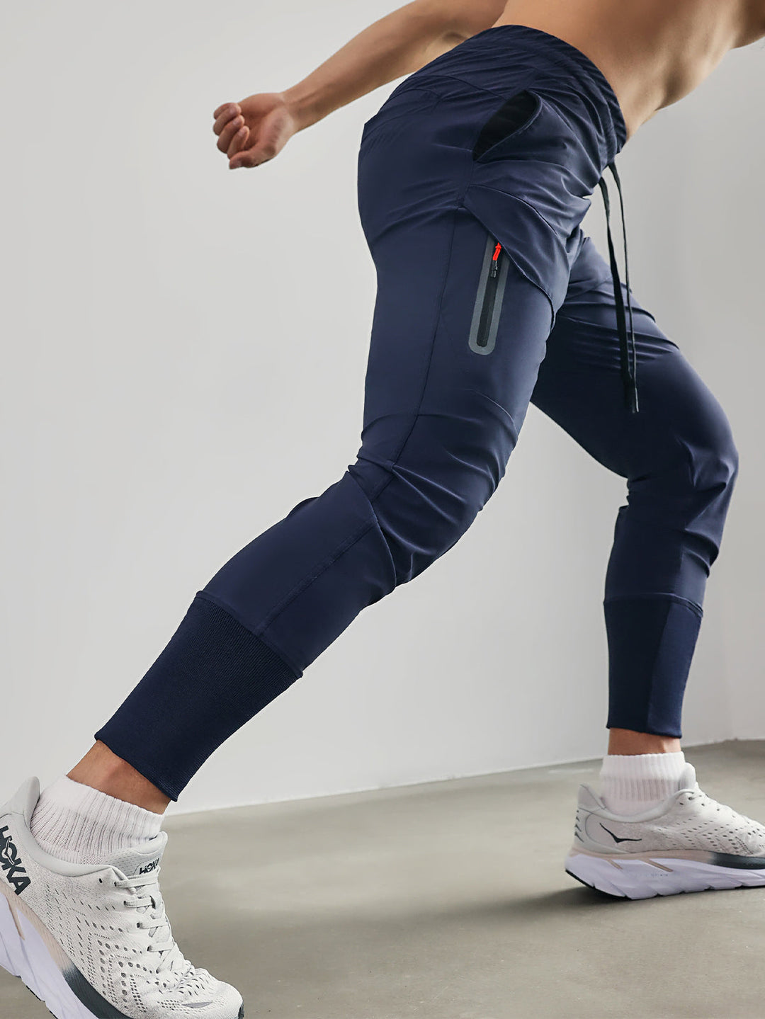 Herren Sporthose, modern geschnitten, Stretch & elastischem Bund für maximalen Komfort.