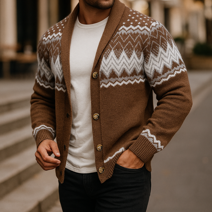Herren Strickjacke mit elegantem Schalkragen und feinem Musterstrick, ideal für stilvolle Winterlooks.