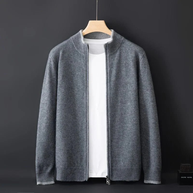 Klassische Herren Strickjacke mit Reißverschluss, warmes Oberteil für kühle Tage.