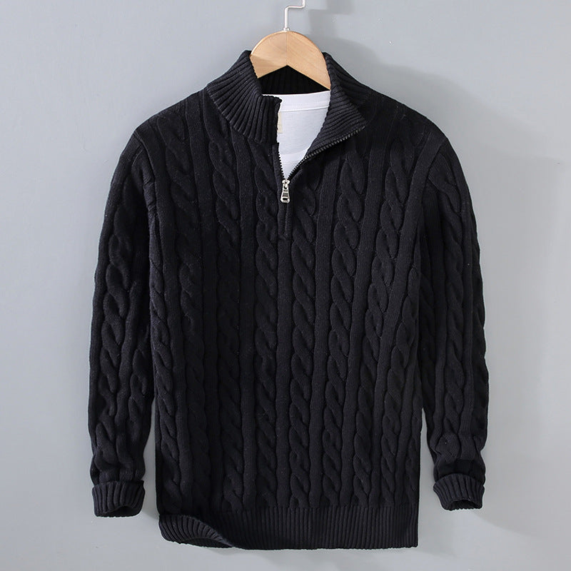 Herren Strickpullover mit edlem Zopfmuster und praktischem Reißverschluss für zeitlosen Herbst-Winter-Komfort.
