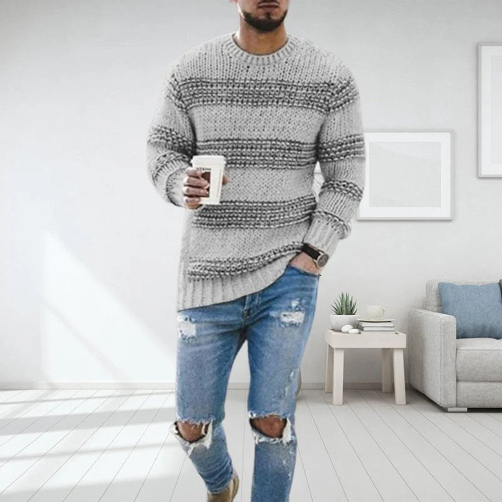 Bequemer Herren-Strickpullover mit Streifen für Freizeitmode, ideal für den Casual-Alltag im Winter.