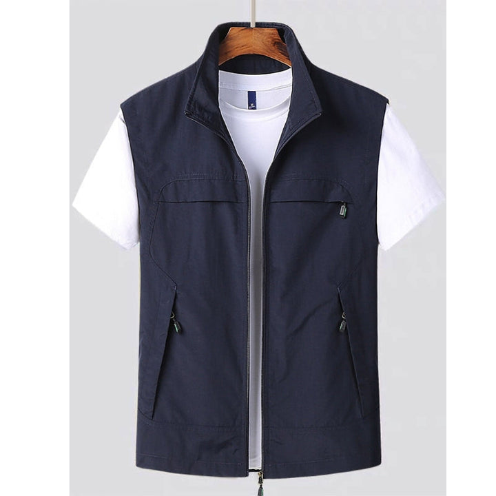 Herren Strickweste ärmellos in grau, moderne Passform für Herrenmode