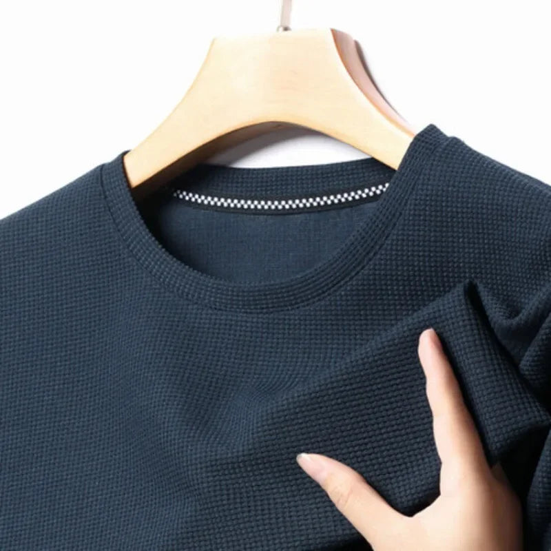 Alltagsmode Herren T-Shirt, atmungsaktiv, Waffelstruktur, Rundhalsausschnitt. Optimaler Tragekomfort.