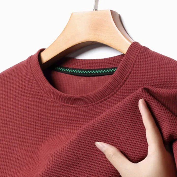 Stylisches Herren T-Shirt mit Waffelstruktur und Rundhalsausschnitt, kurzärmlig und pflegeleicht.