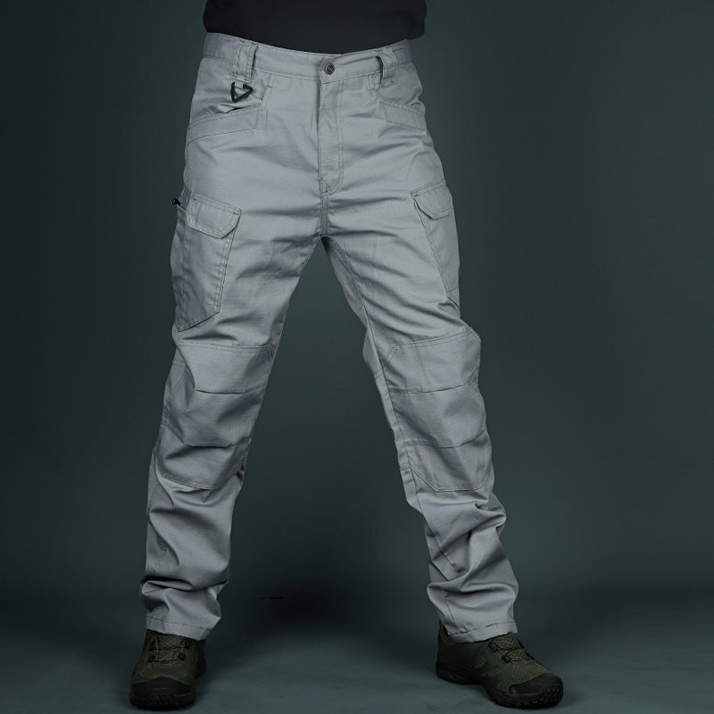 Herren Outdoor Cargohose mit verstellbarem Bund und praktischen Gürtelschlaufen, bequemer Sitz.