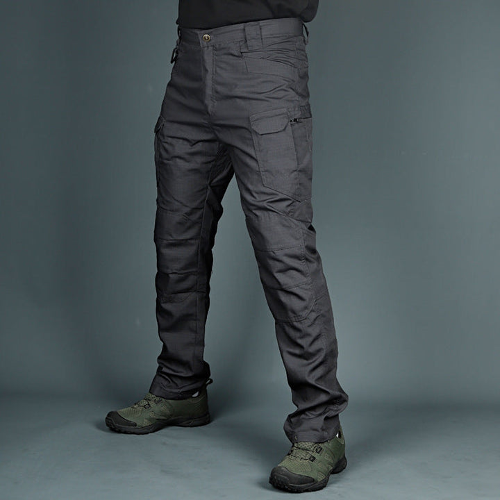 Vielseitige Herren Cargohose, perfekt als Arbeitshose, Outdoorhose oder stilvolle Freizeithose.
