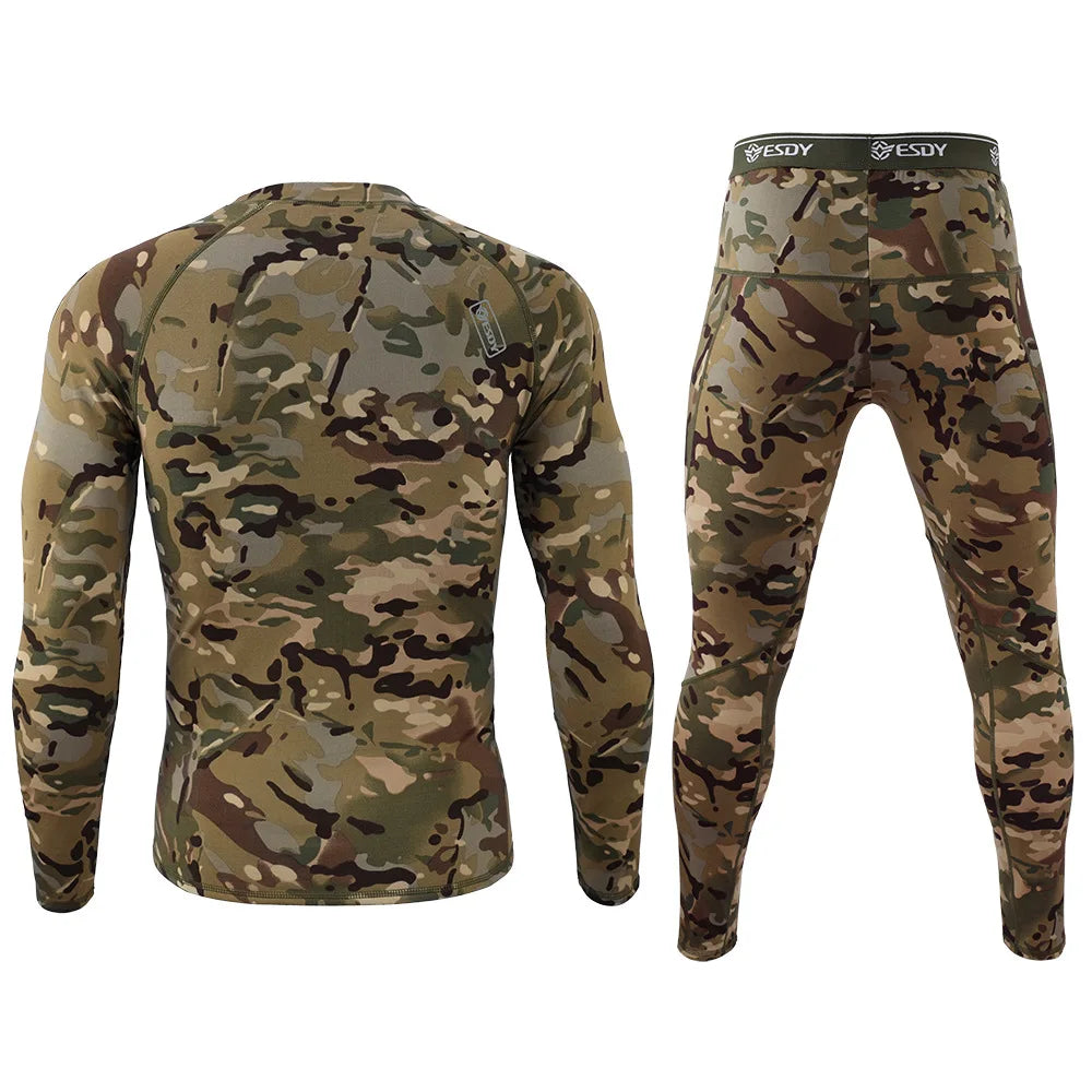 Warmes Herren Thermoshirt im Tarnmuster. Atmungsaktiver Baselayer für Winter, Sport & Freizeit. Optimaler Komfort.
