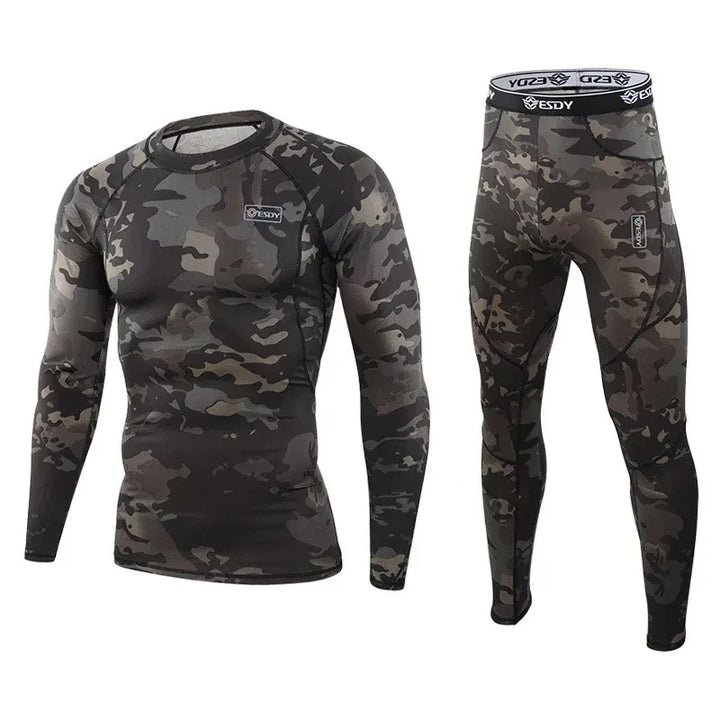 Komfortable Herren Thermohose Tarnmuster. Warme, schnelltrocknende Unterwäsche für Outdoor-Aktivitäten.