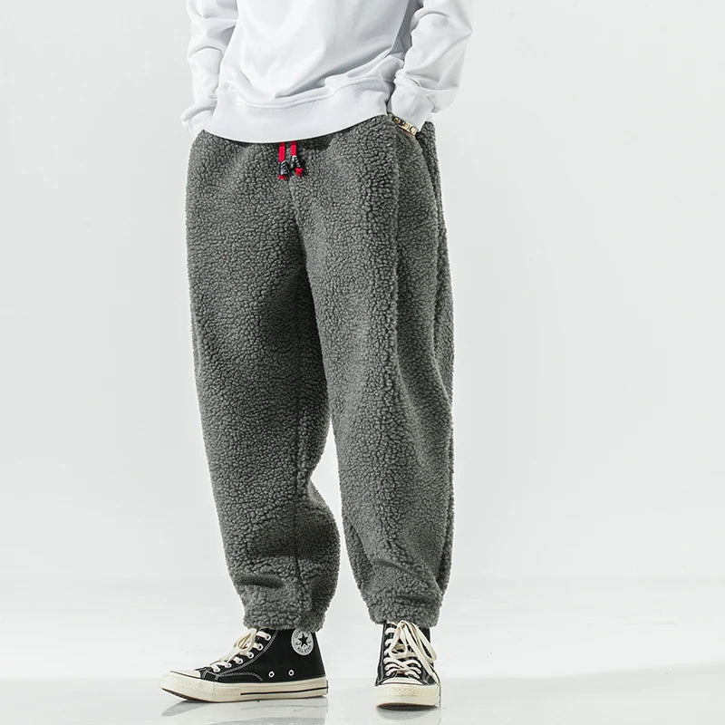 Entspannte Herren Winter-Jogginghose, super bequem und warm, perfekt für zu Hause oder Outdoor-Aktivitäten.