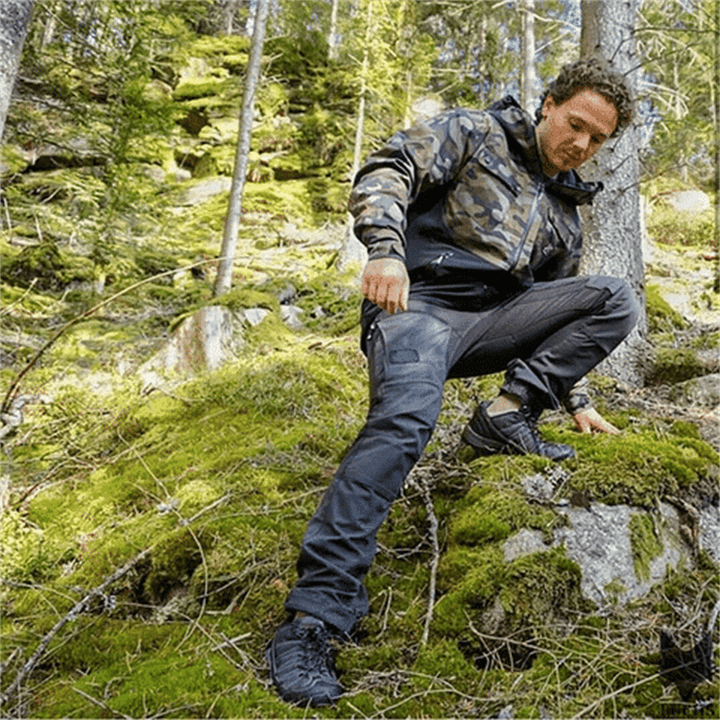 Vielseitige Herren Cargo-Hose, wasserdicht, atmungsaktiv, ideal als Arbeits- oder strapazierfähige Freizeithose.