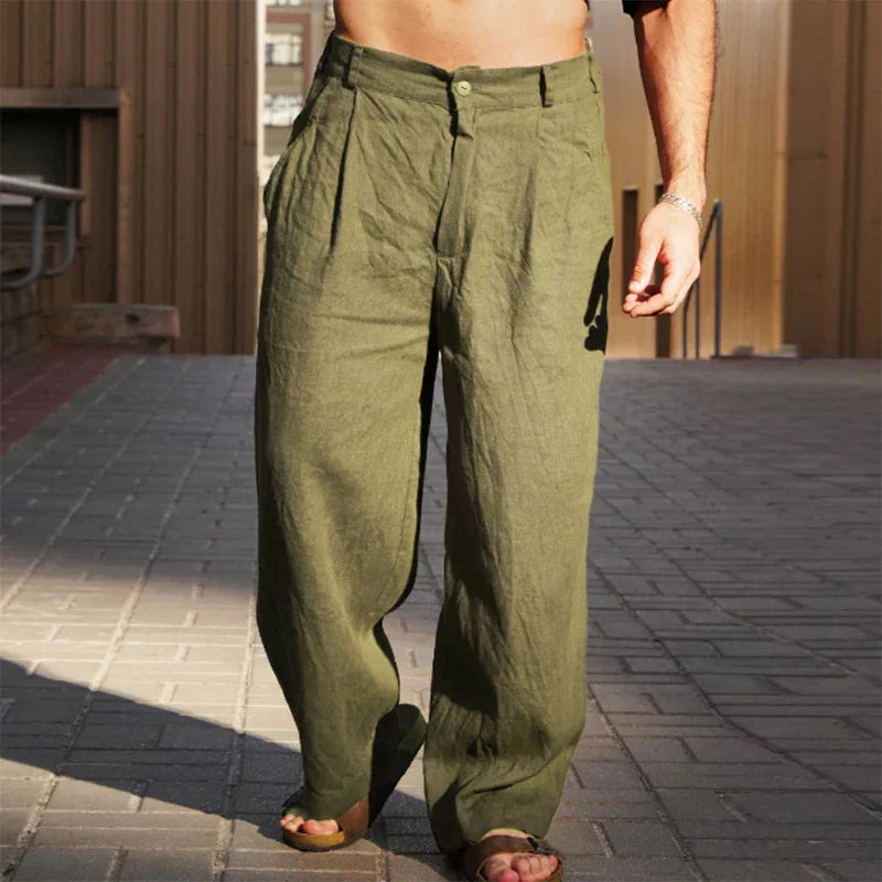 Vielseitige Herren Faltenhose, Weitbein-Schnitt, loose fit, perfekt als lässige Hose im Frühling.