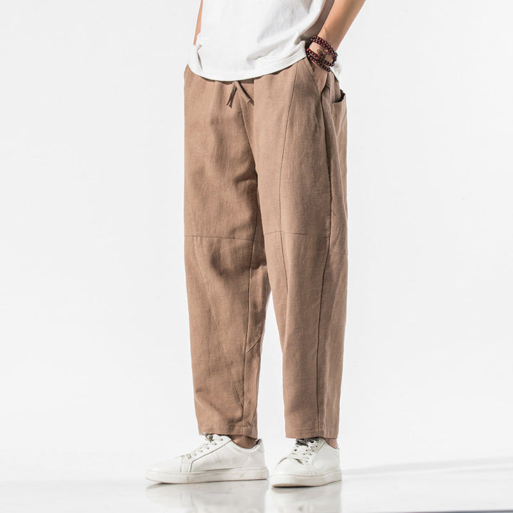 Herbstliche Herren Freizeithose: Knöchellange Weitbein-Hose, locker und bequem für stylischen Alltag.