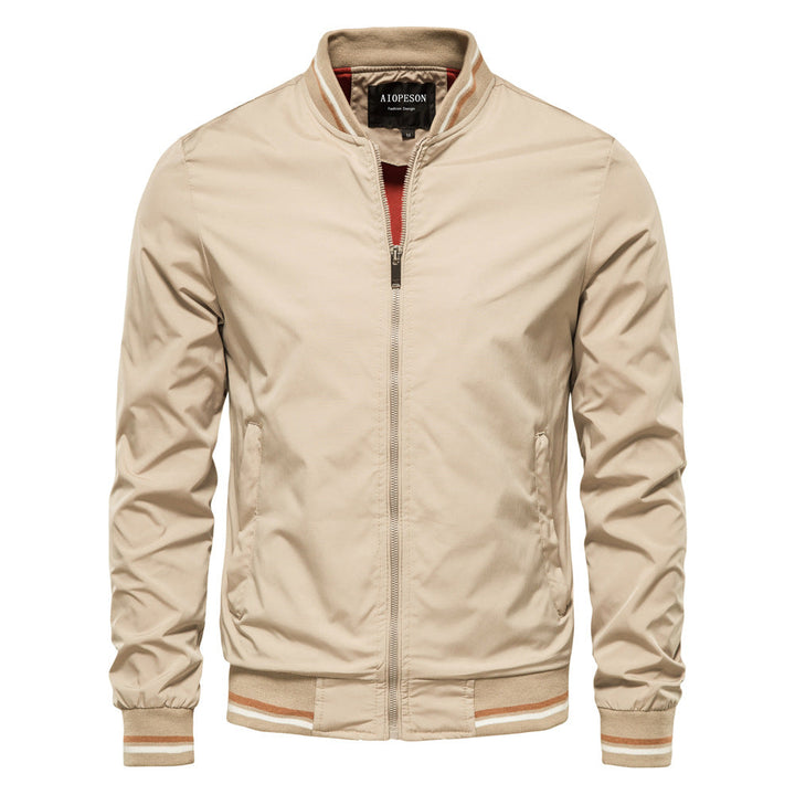 Herren Winddichte Übergangsjacke mit Stehkragen: Eine sportliche Freizeitjacke für Herren, ideal für Frühling & Herbst.