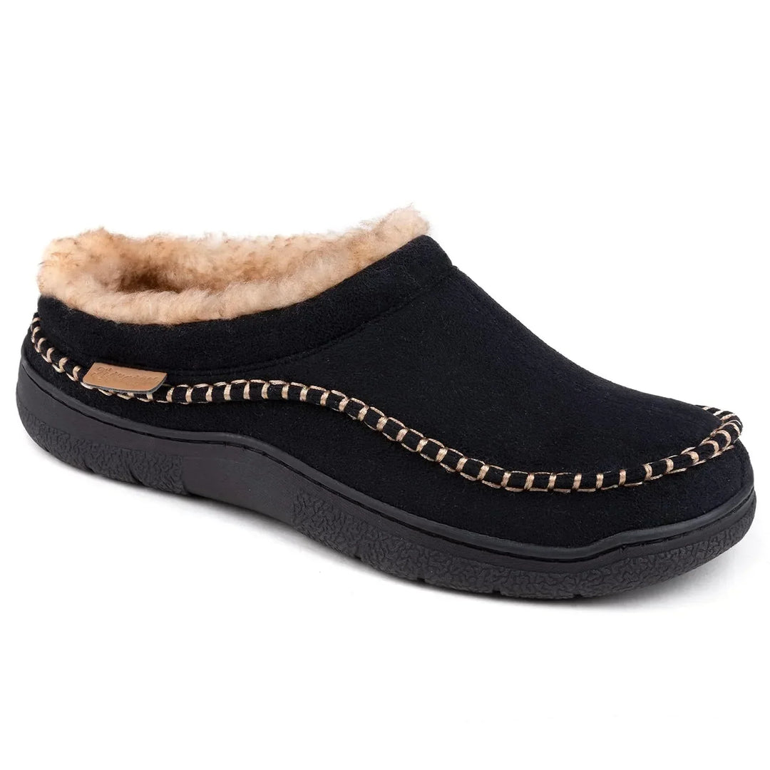 Oberansicht der eleganten Herren Winter-Loafer, einfach zum Hineinschlüpfen. Bequeme, warme Winterschuhe für Männer.