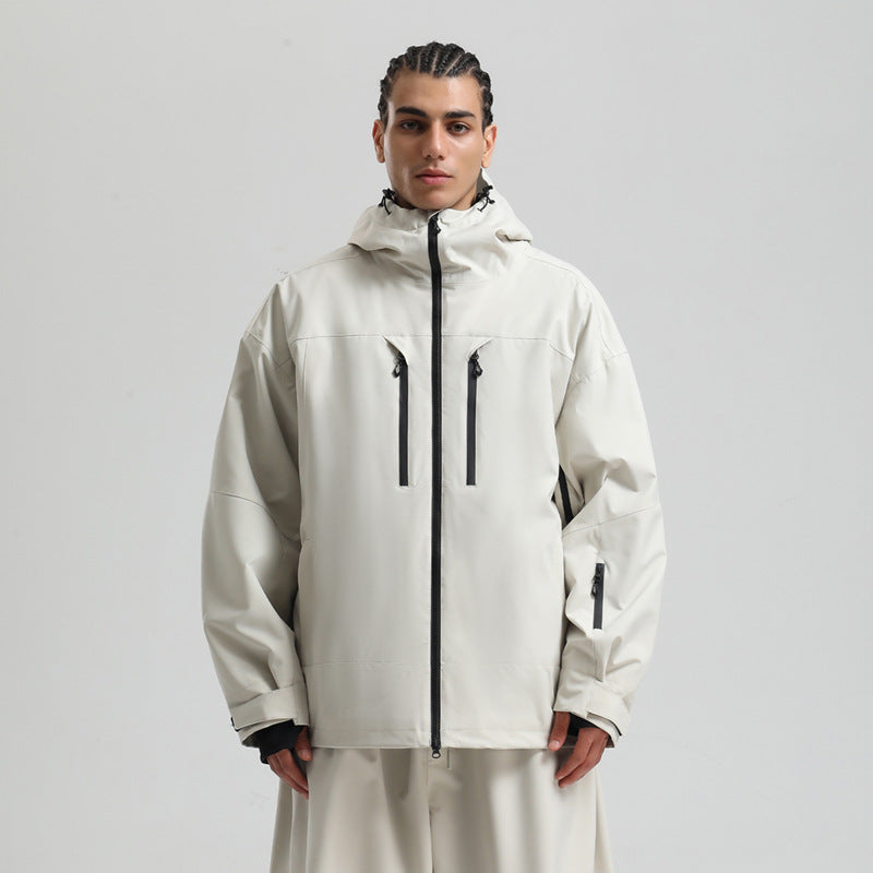 Detaillierter Reißverschluss der warmen Herren Winter Skijacke, funktional & winddicht.
