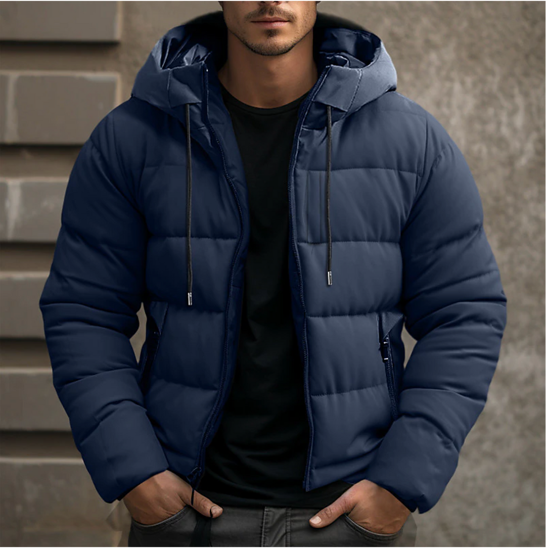Herren Winter-Steppjacke mit Kapuze, warm und stylisch für die kalte Jahreszeit.