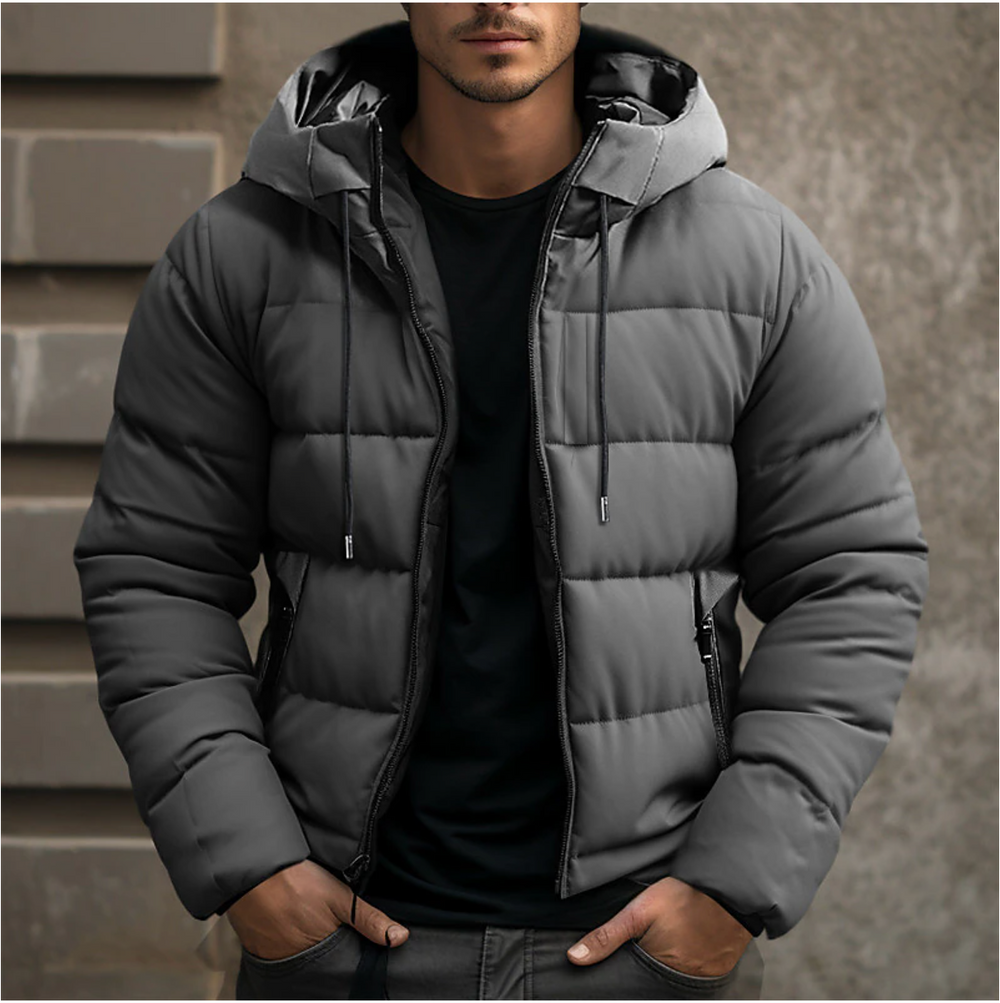 Stylische Herren Steppjacke mit Kapuze, ideal für Outdoor und Freizeit im Winter.