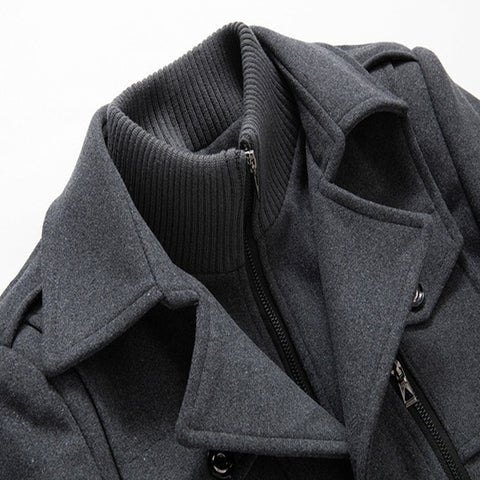 Hochwertiger Herren Wollmantel mit Reißverschluss für den Winter, bietet warmen Tragekomfort & Stil.