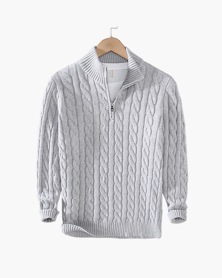 Warmer Herren Winterpullover: Zopfmuster, Halbzipp, Hochkragen. Ein vielseitiger Langarm Strickpullover für Männer.