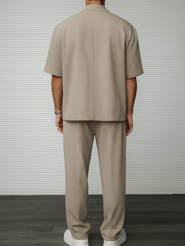 Eleganter Herren Anzug in Kaki: Komfortables Sakko & Hose. Perfekter Zweiteiler für smarte Männer Casual Mode & Business.