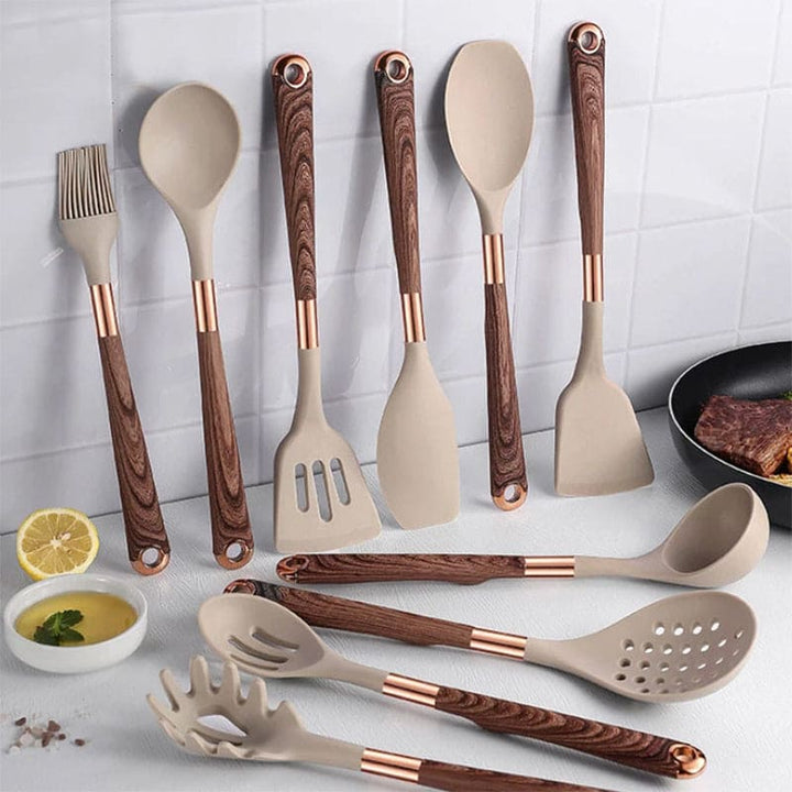 Hochwertiges Silikon Küchenutensilien Set für kratzfreies Kochen & Backen, spülmaschinenfest & antihaftbeschichtet.