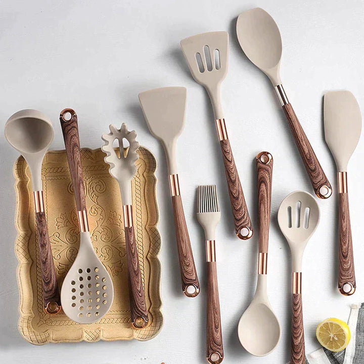 Vielseitiges Silikon Kochset für Kochen, Backen & Servieren; kratzfrei, hitzebeständig und leicht zu reinigen.