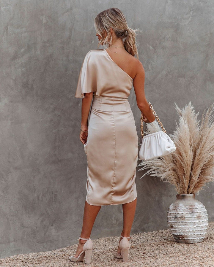 Schwarzes Damen Midi-Kleid mit One-Shoulder-Ausschnitt für Hochzeitsgäste