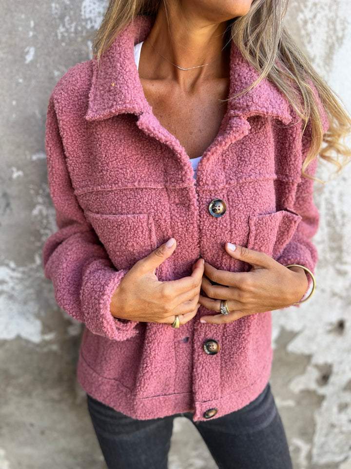 Stilvolle Damen Freizeitjacke für den Herbst, modisch mit Knöpfen, vielseitige Oberbekleidung.